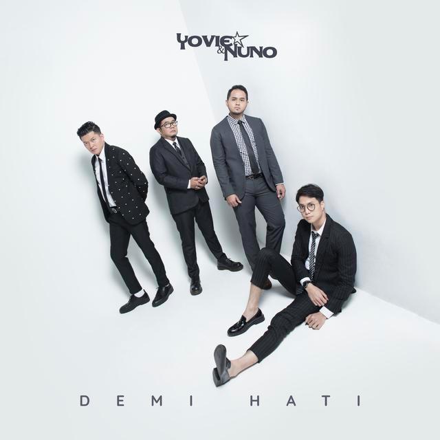 Download lagu Yovie & Nuno Demi Hati mp3